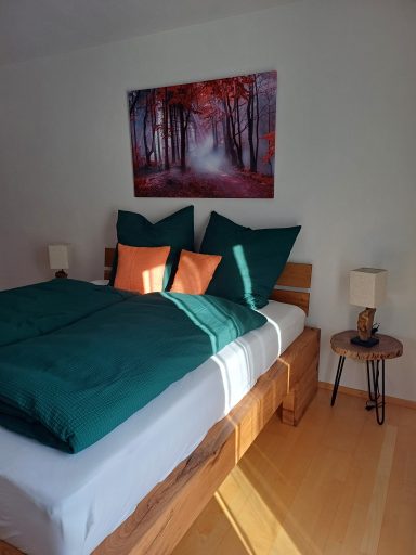 Schlafzimmer mit Doppelbett